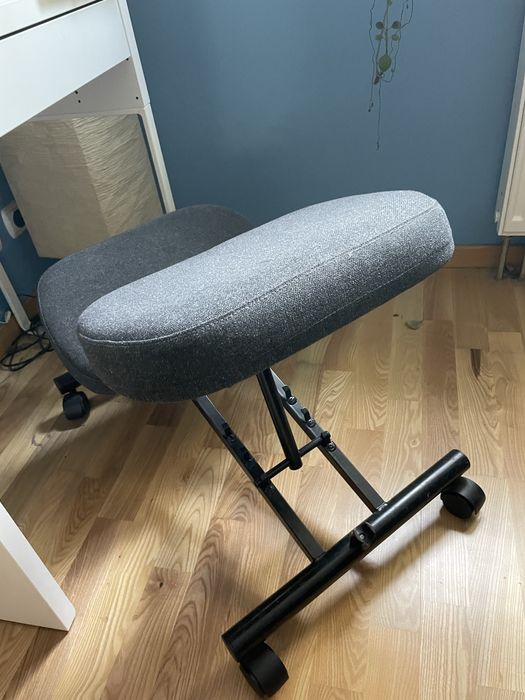 Krzeslo typu klecznik ikea