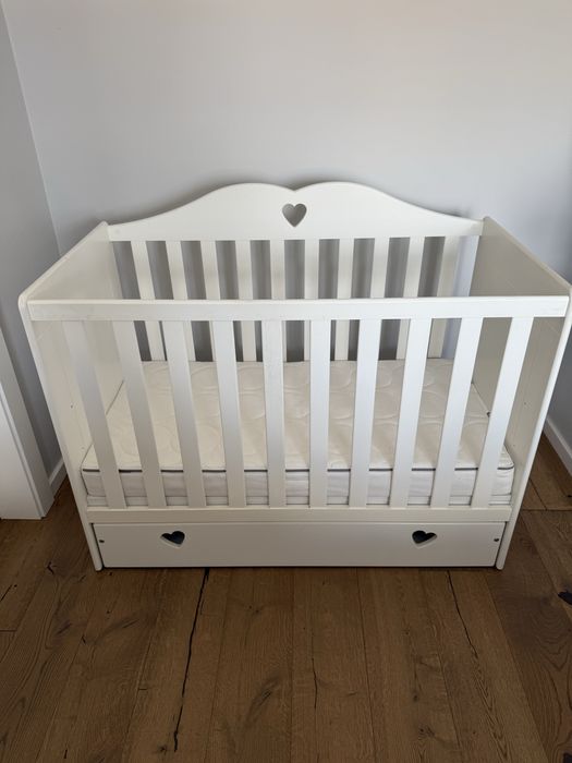 Łózeczko dzieciece z materacem