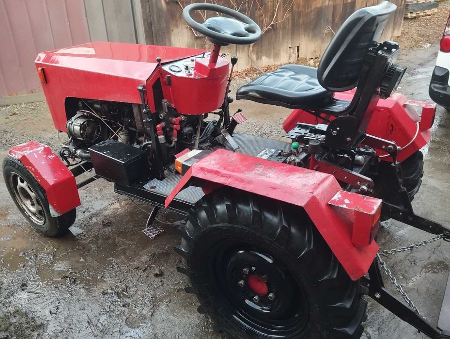 Traktor SAM, w pełni sprawny