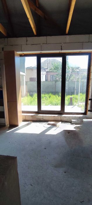 быстрый показ  В продаже  дом,  место отличное, газ, центральная вода на ж/м Покровский (Коммунар) - Кр. Камень - Парус