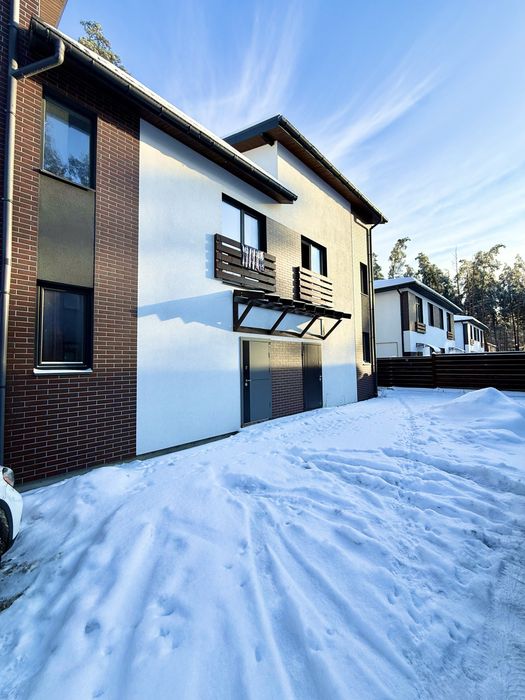 Таунхаус з каміном! КМ Лісове! Мінімальне оформлення!