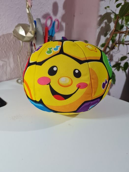 Fisher price interaktywna piłka dla niemowląt