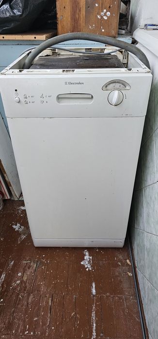Продам посудомоечную машинку