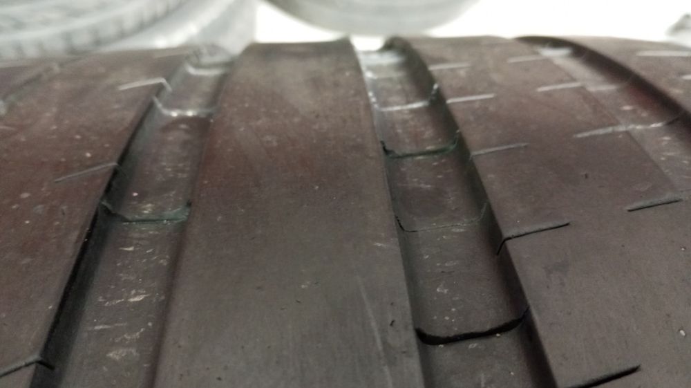 Pneus 295/30r22 Michelin