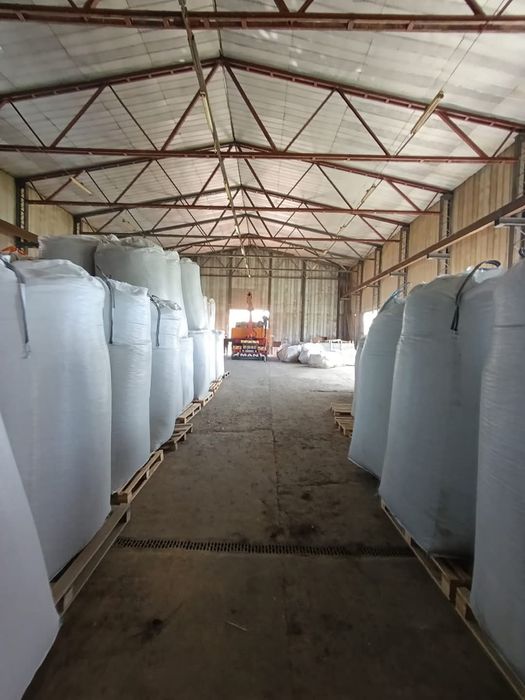 Продається виробниче приміщення! Смт. Клевань. Склад! Ангар.