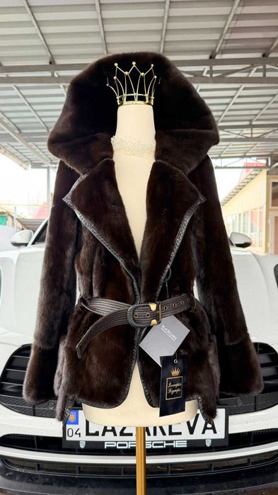 Шикарна норкова шуба , НОВА, хутро BLACKGLAMA