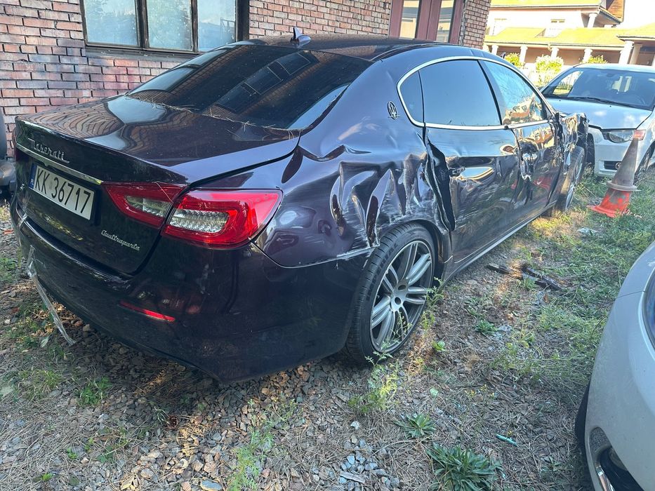 Maserati Quattroporte Maserati Quattroporte 3.0 komplet dokumentów, uszkodzone