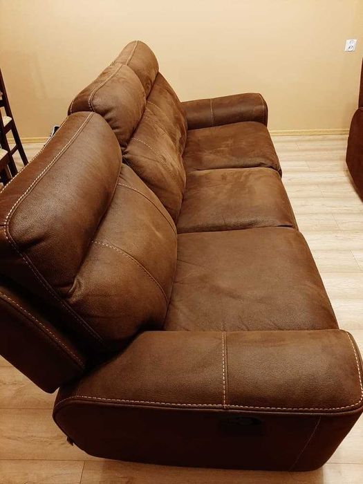 Sprzedam komplet mebli- kanapa i 2 fotele