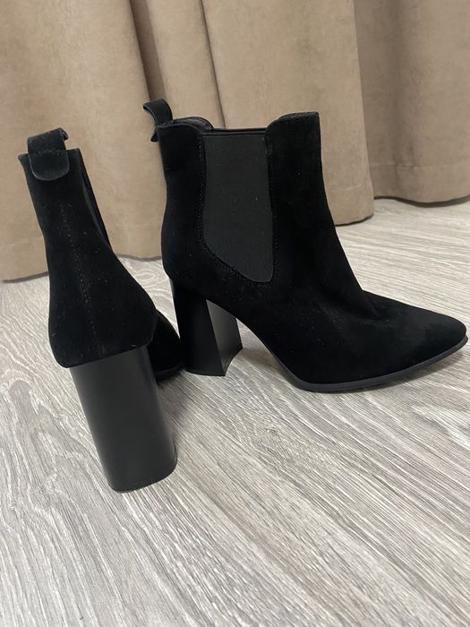 Ботільони замшеві чорні на каблуці SharMAN р. 36