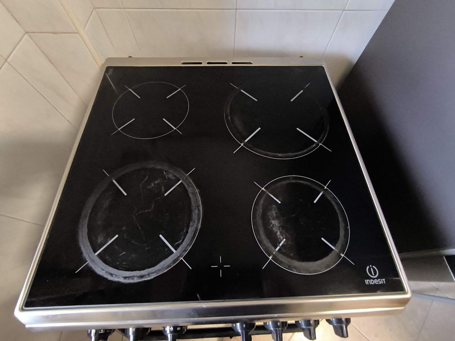 Fogão  INDESIT - Fogão Vitro I6VMH2A(X)/NL