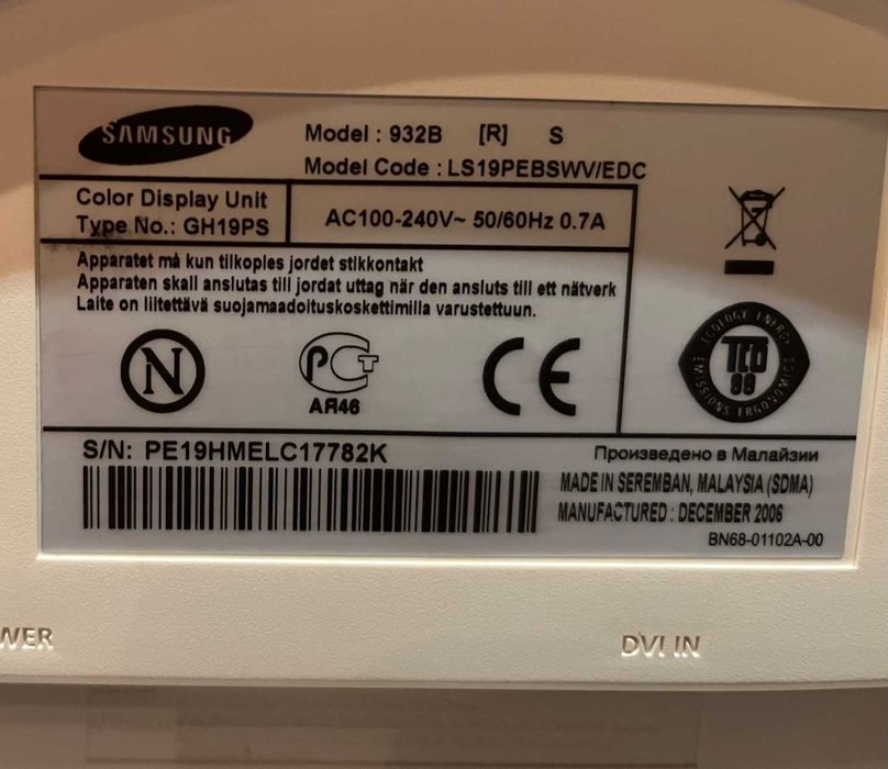 Монітор 19" Samsung 932b