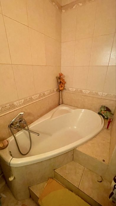 Продаж великогабаритної 2-кімнатної квартири в районі Еліт Клуб.