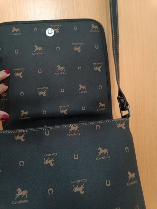 Mala Cavalinho Preta e beje em muito bom estado