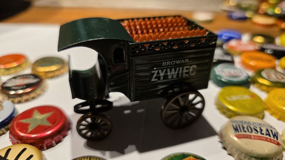 Kapsle polskie i zagraniczne plus Żywiec