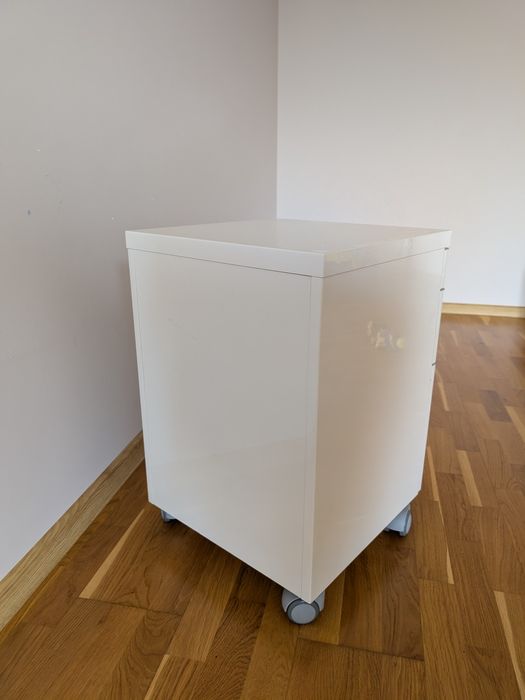 Комод на коліщатках IKEA