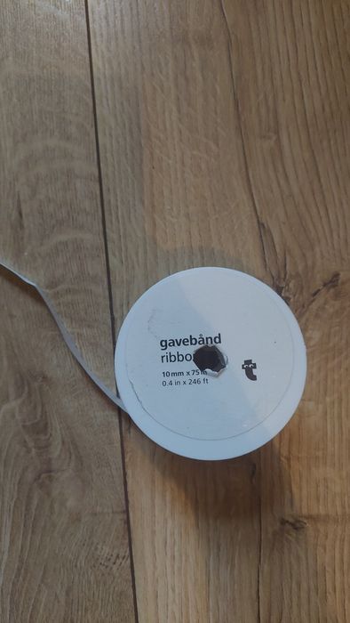 Biala wstążka 10mm 1cm / śliska / wstążka do pakowania prezentów