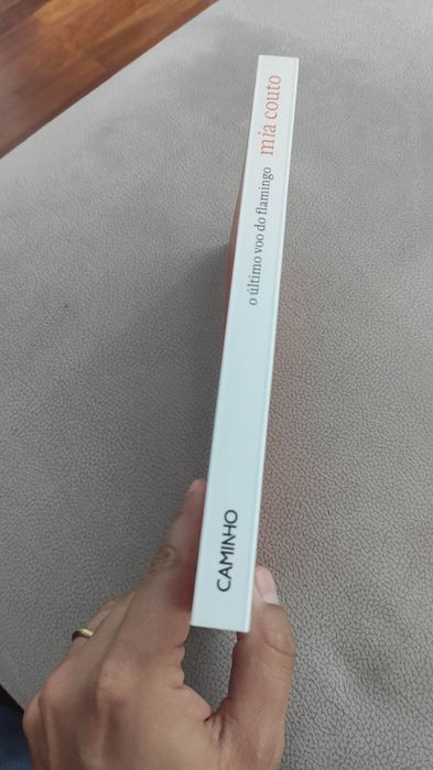 livro mia couto novo o ultimo voo do flamingo oeiras