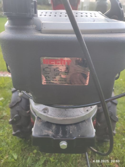 Kosiarka listwowa/pług HECHT jak nowe