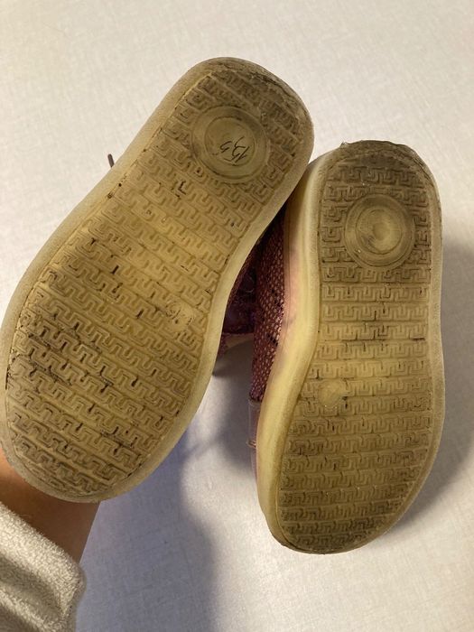 Кросівки для дівчинки 26 р 15,5 см устілка. Кроссовки