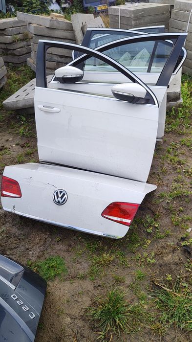 Drzwi prawe przednie VW passat B7