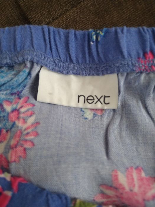 Długa sukienka Next w kwiaty 40