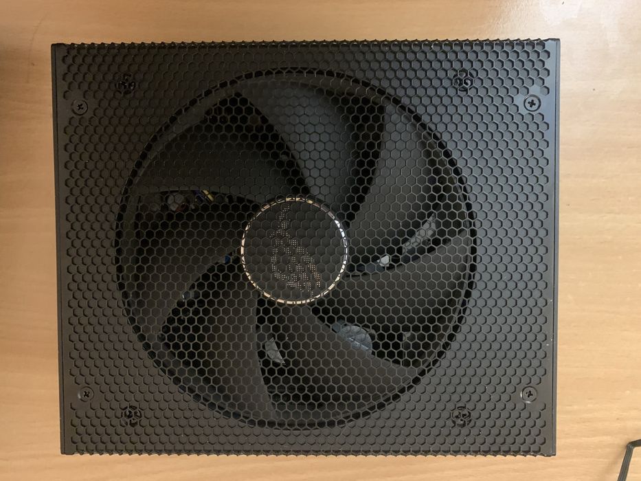 Блок питания ASUS ROG STRIX 850G AURA Gaming.
