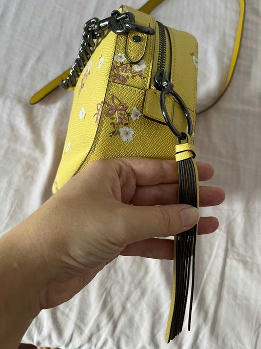 Mala Coach Camera Bag com flores e laços, amarela – original