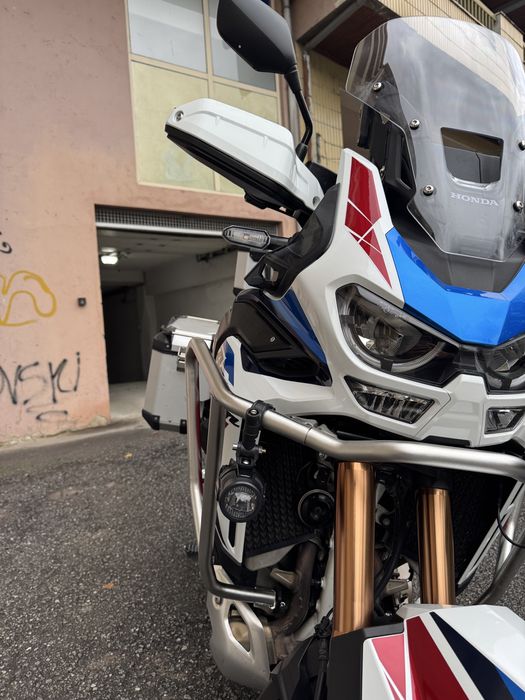 Honda Africa Twin CRF1100 ADV DCT 2022 - Completa!