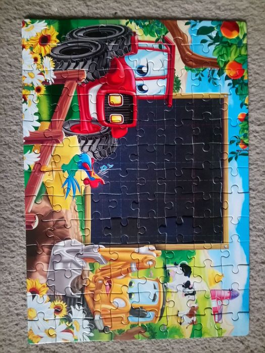 Puzzle farma, tablica kredowa