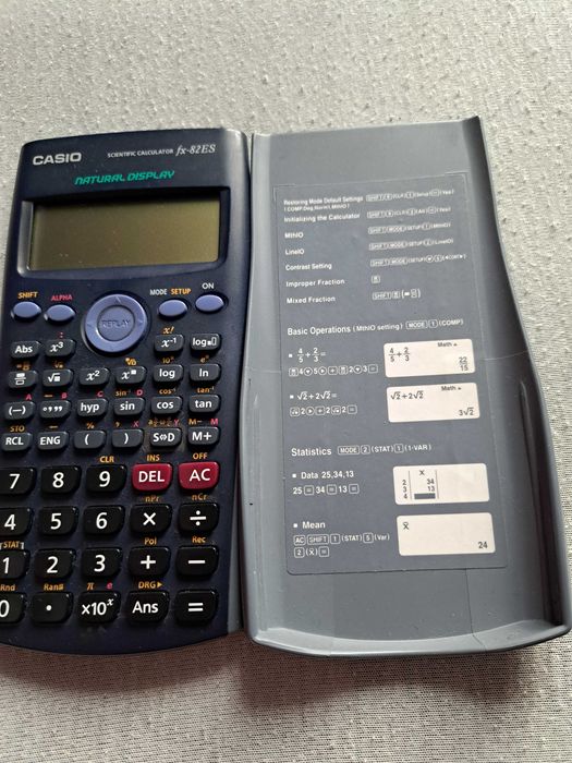 Kalkulator  naukowy  Casio  FX-82 ES  - 249 funkcji