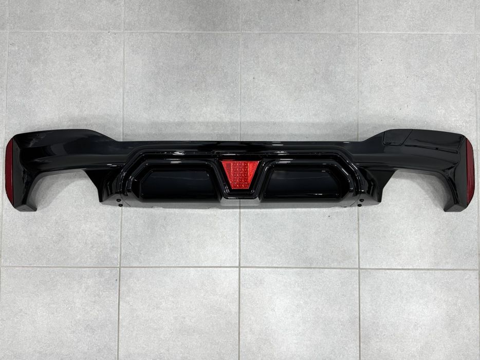 Дифузор G30 Competition BMW 5 накладка заднього бампера зі стопом