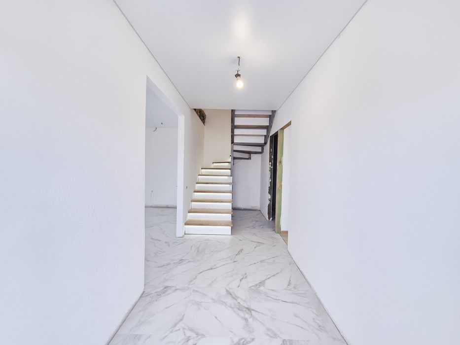 Новий будинок з ремонтом 2025 р вул. Корольова 100 кв.м 4 кімнати