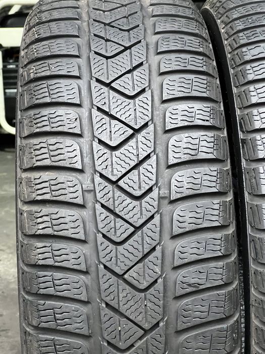 Шины зимние 2шт 215/60/R16 Pirelli Sottozero3