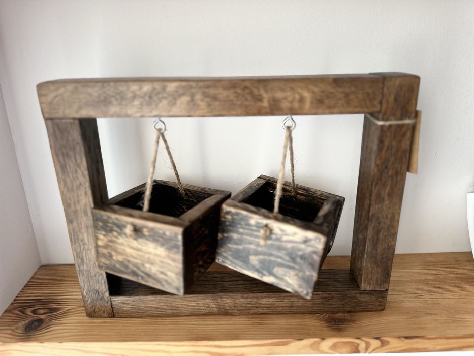 Suporte Decorativo para Suculentas – Estilo Rústico