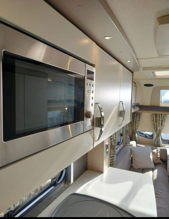 Sterling Eccles 640 6 місць