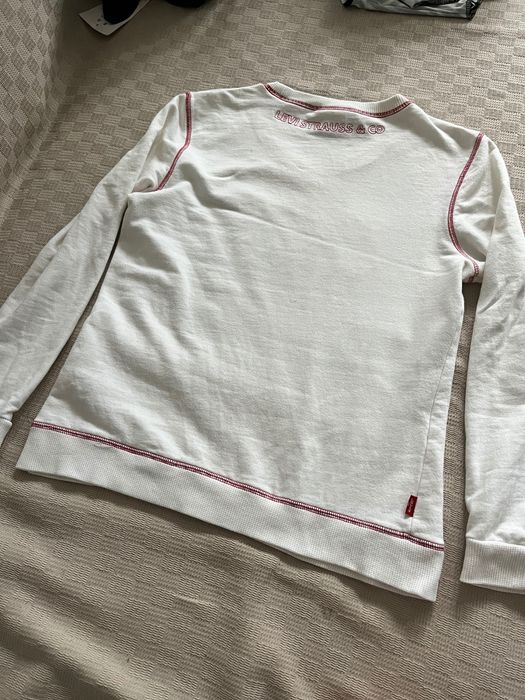 Biała bluza Levi’s