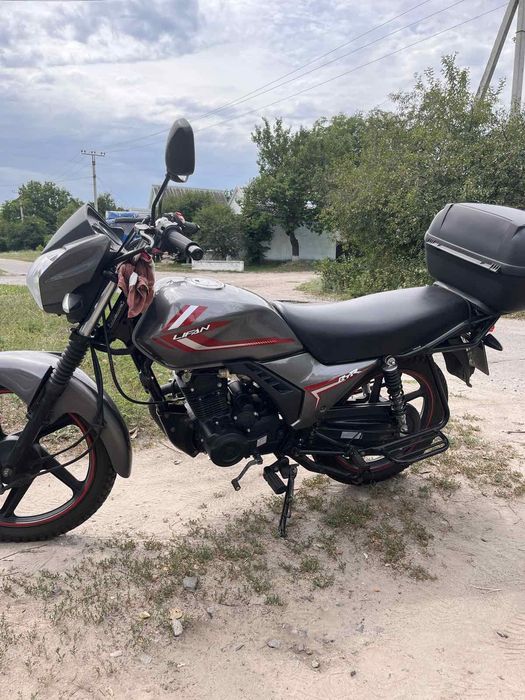 Мотоцикл Лифан BTR 200.