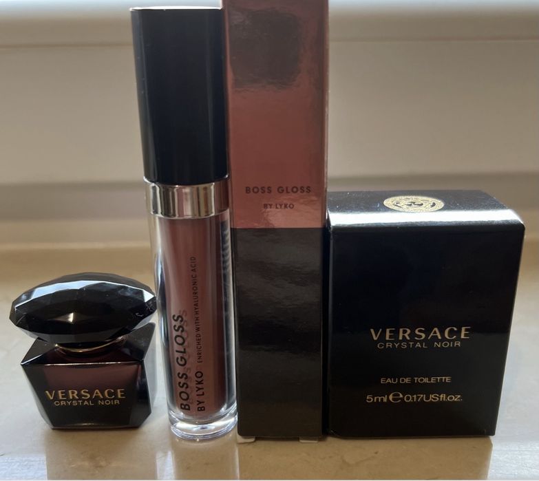 Błyszczyk do ust i miniaturka perfum