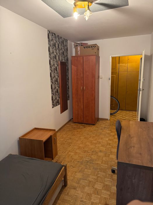 Wynajmę duży pokój dla pary lub jednej osoby