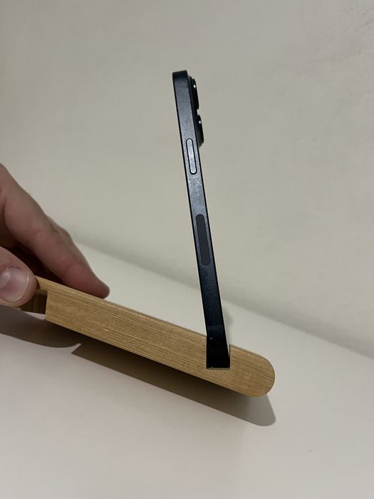 Продам iPhone 14 128GB eSim