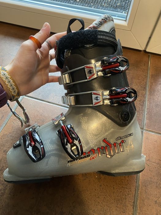 buty narciarskie dziecięce Nordica rozmiar 32-34