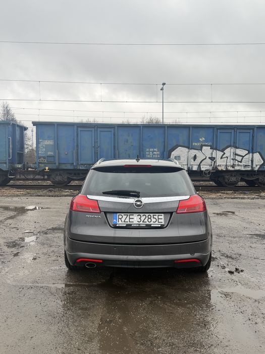 Opel insygnia 2.0 cdti niski przebieg