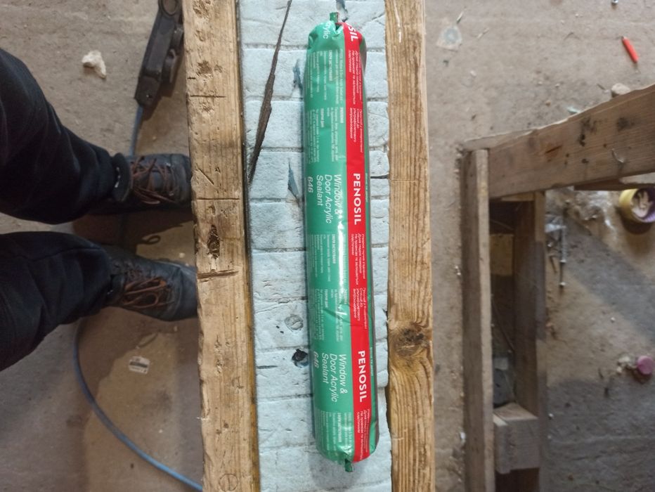 Продам герметик penosil белый