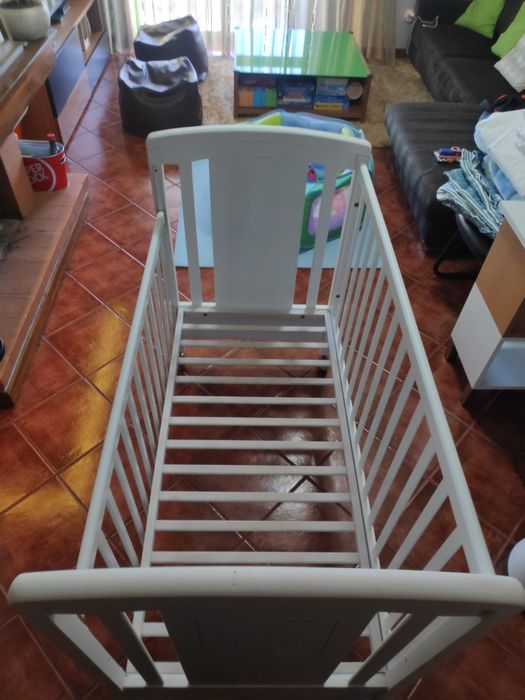Vendo berço Trama (Bebecar) + colchão Trama!