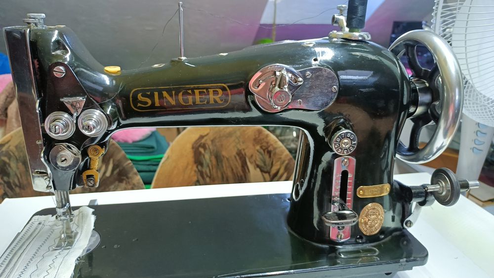 Maszyna do szycia Singer 207d