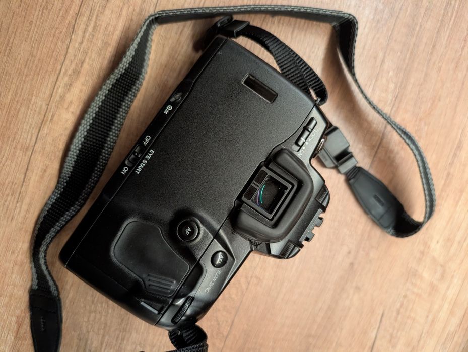 Minolta Dynax 800si + Minolta Zoom 28-80