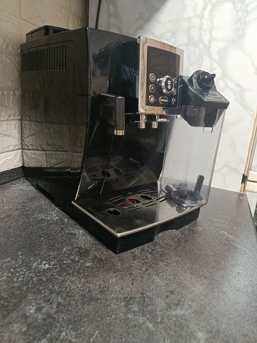 Кава машина DeLonghi cappuccino