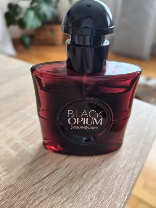 Perfumy Black Opium Over Red