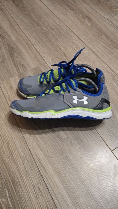 Продам кросівки Under Armor