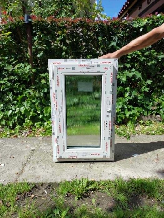 Nowe okno szerokość 50cm, wysokość 80cm białe 3szybowe